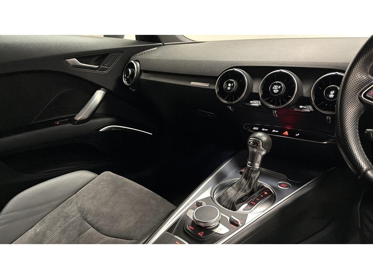 Audi TT view 15
