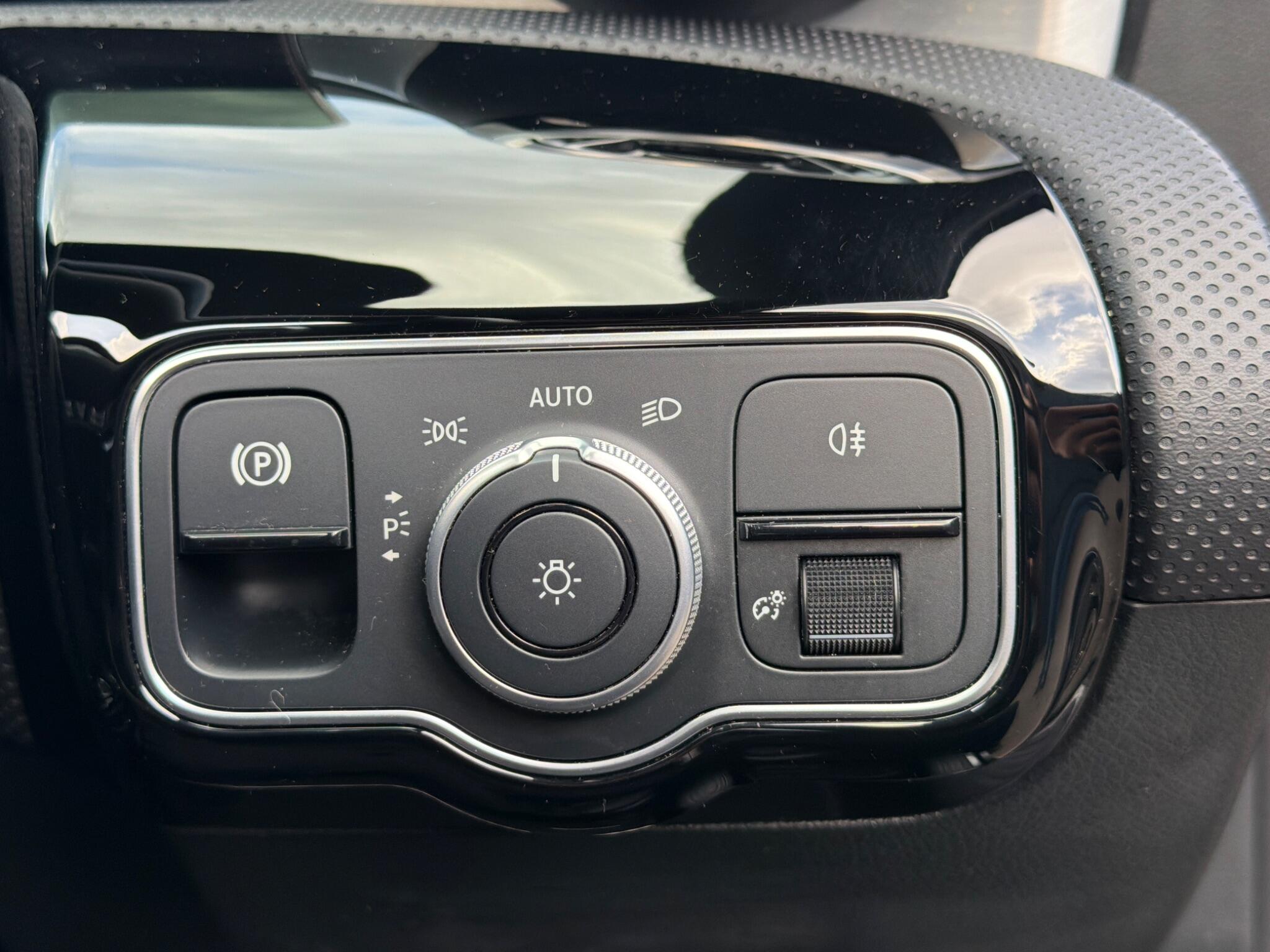 Mercedes-Benz A-Class view 18