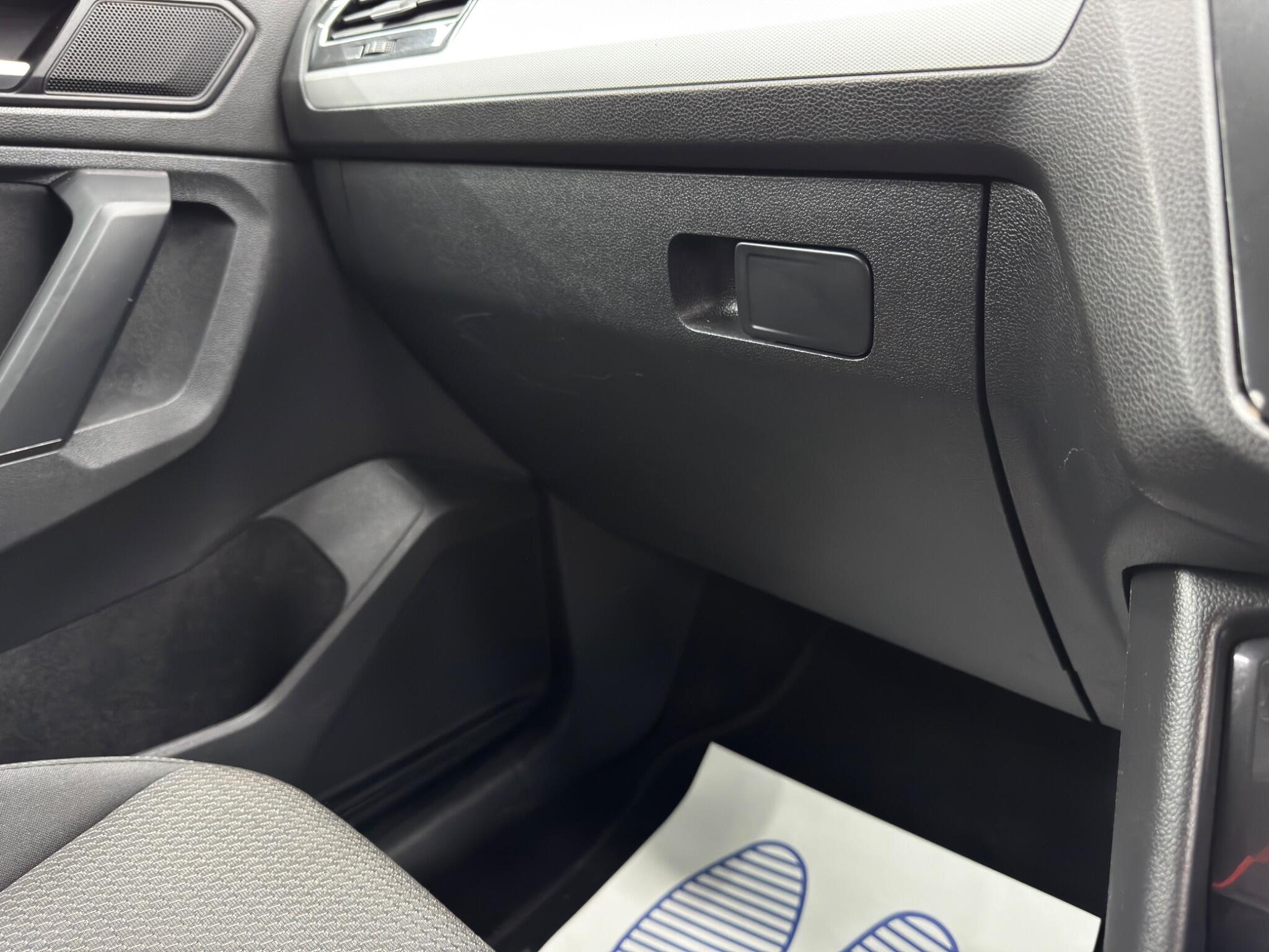 Volkswagen Tiguan view 34