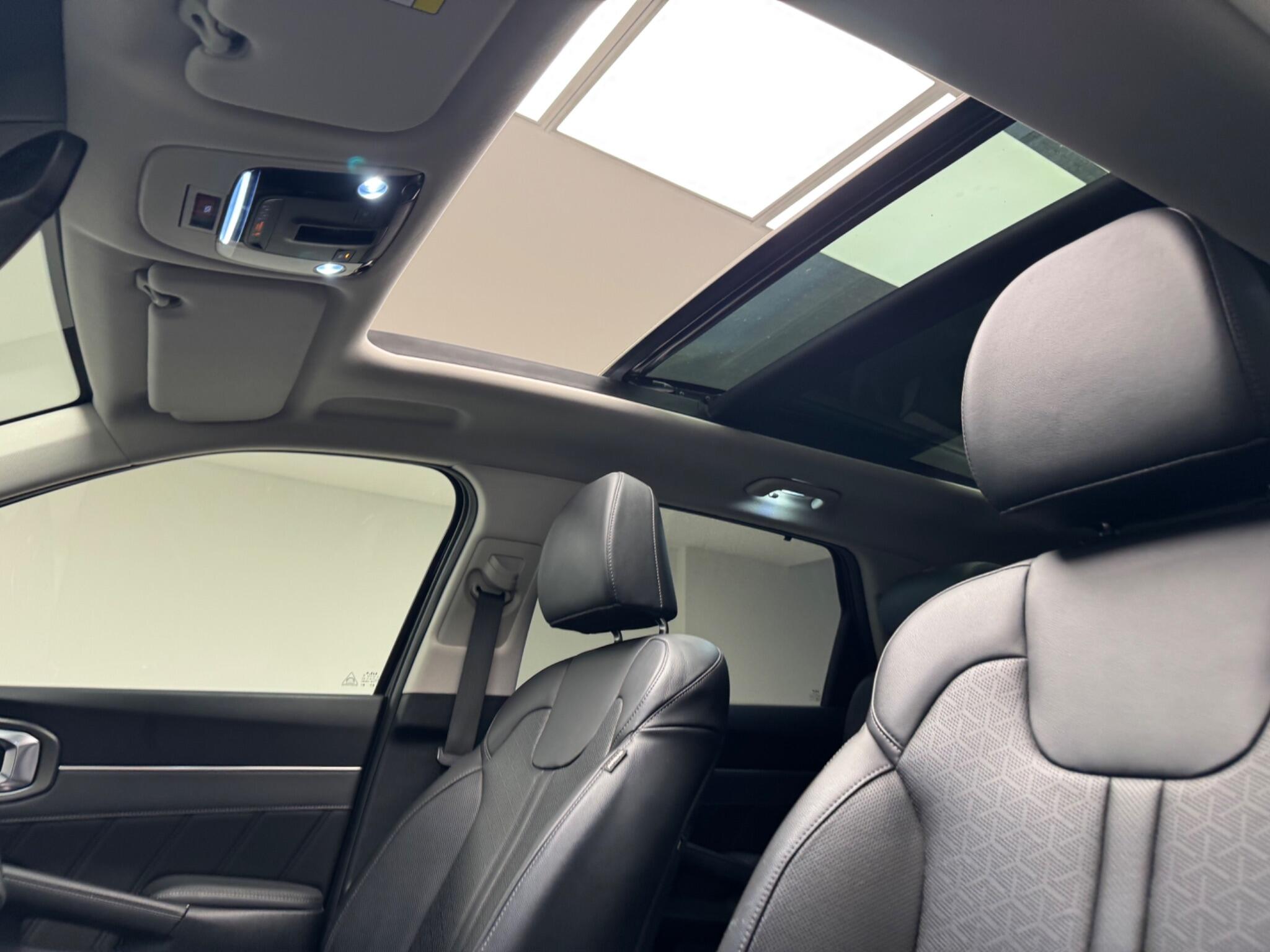 Kia Sorento view 25