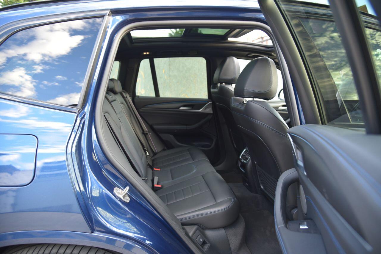BMW Ix3 view 27