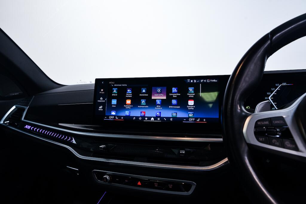 BMW X5 view 24