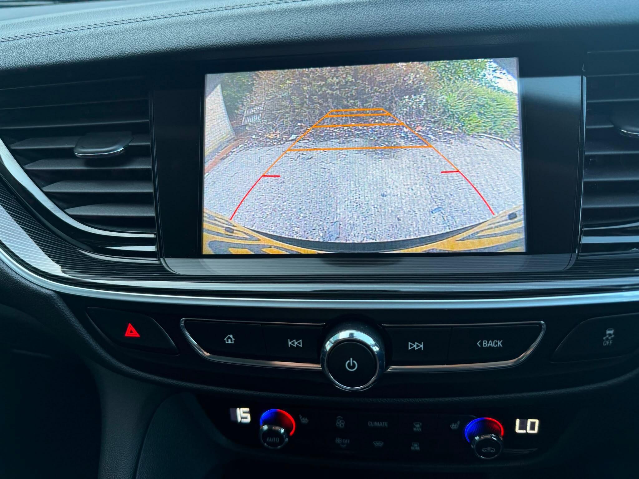 Vauxhall Insignia view 11