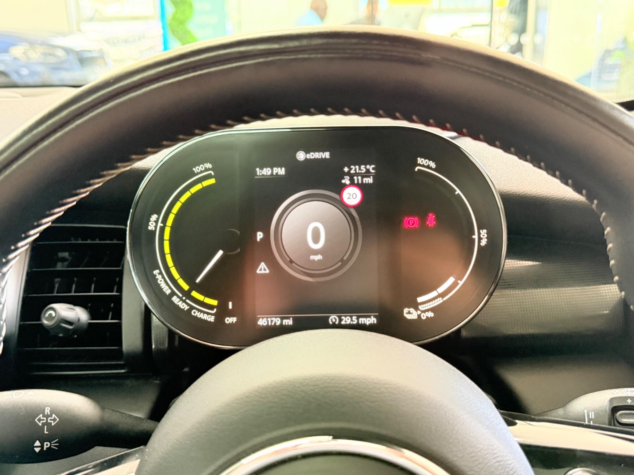 MINI Hatch view 51