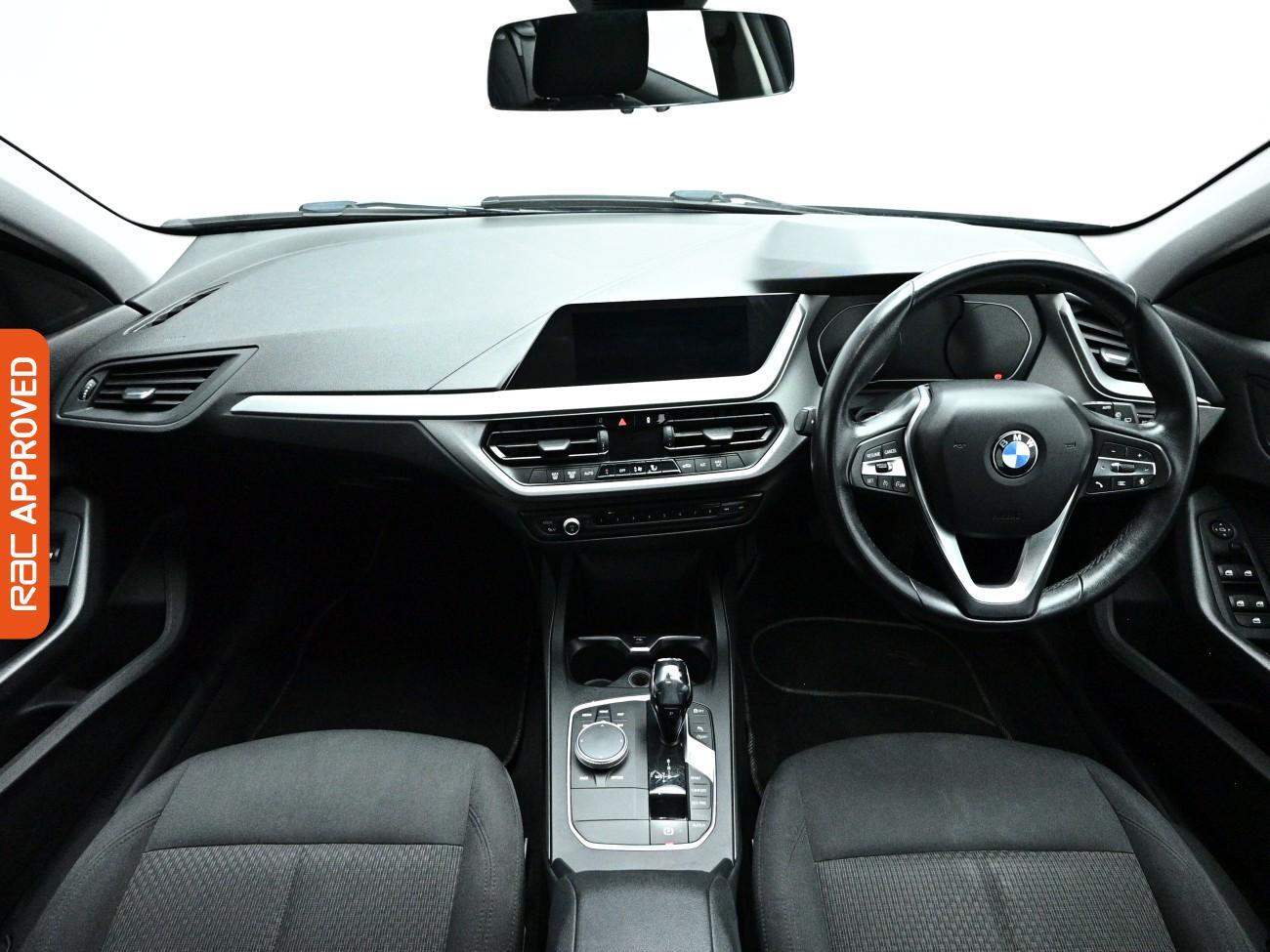 BMW 1 Series view 2