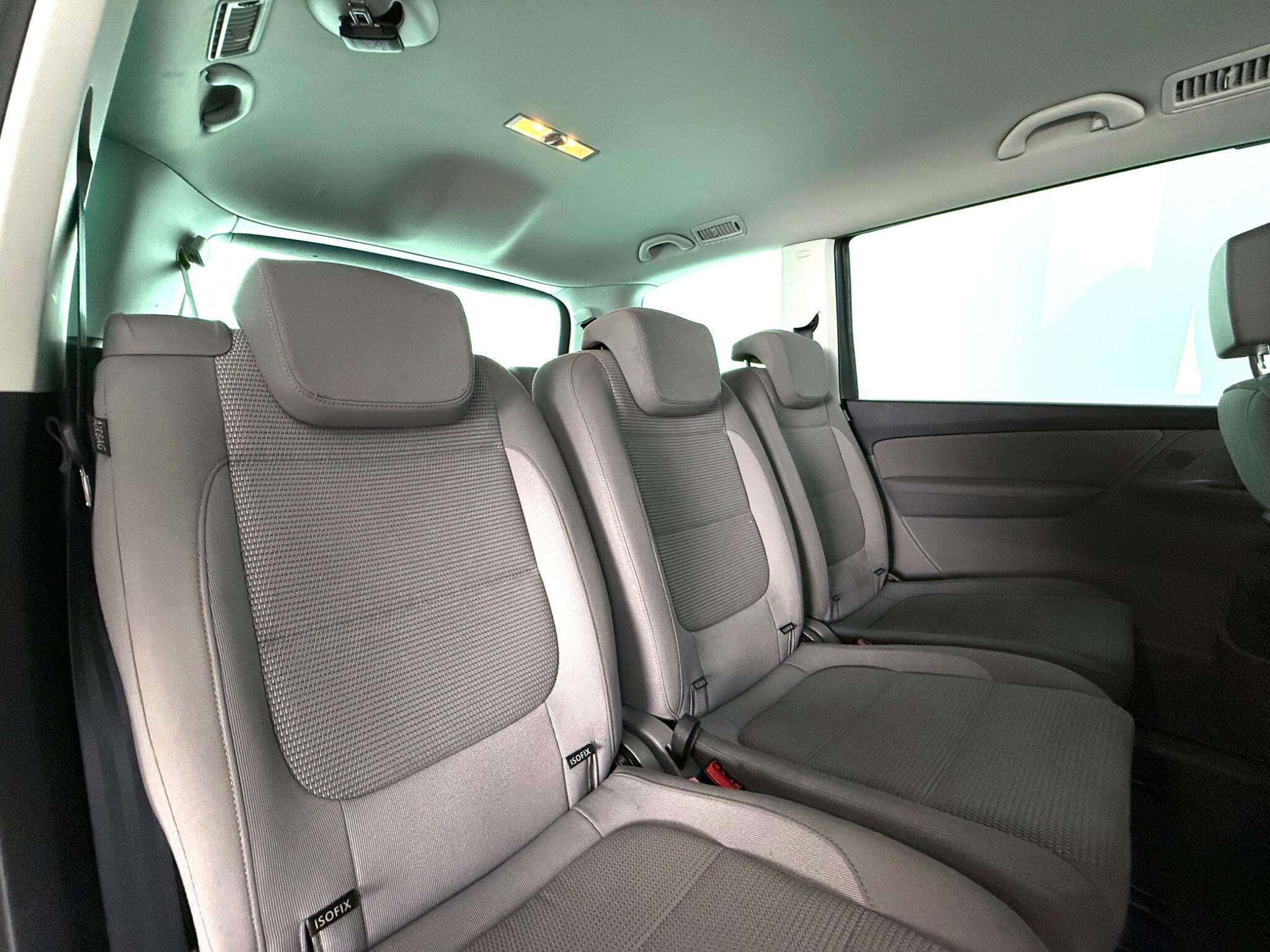 Volkswagen Sharan view 29