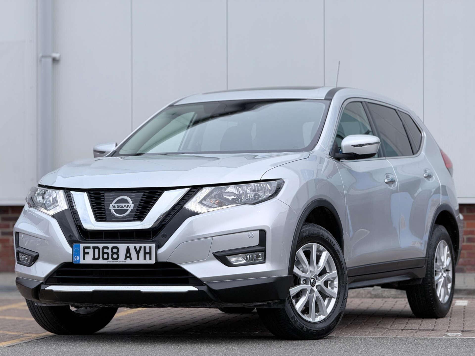 Nissan X-Trail view 3