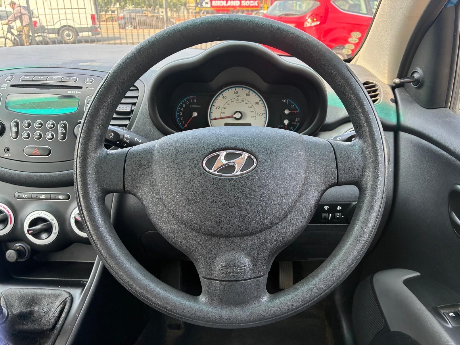 Hyundai i10 view 20