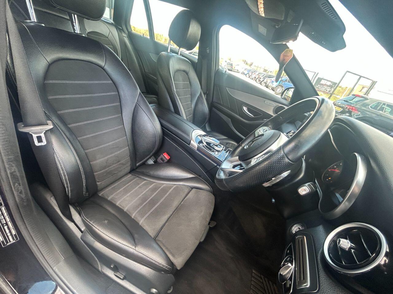Mercedes-Benz C Class view 11