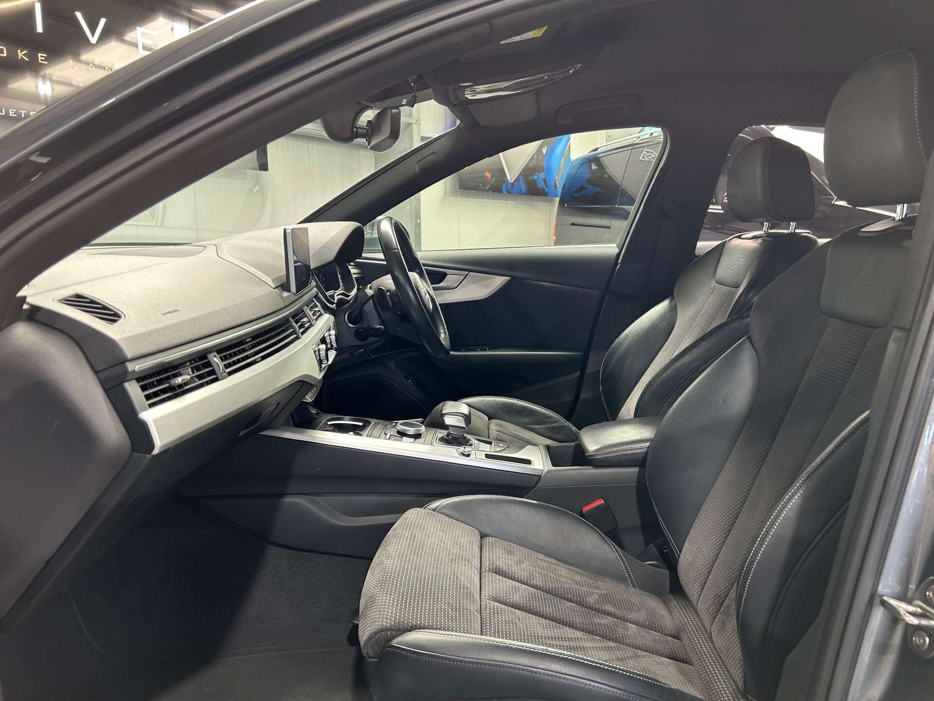 Audi A4 view 23