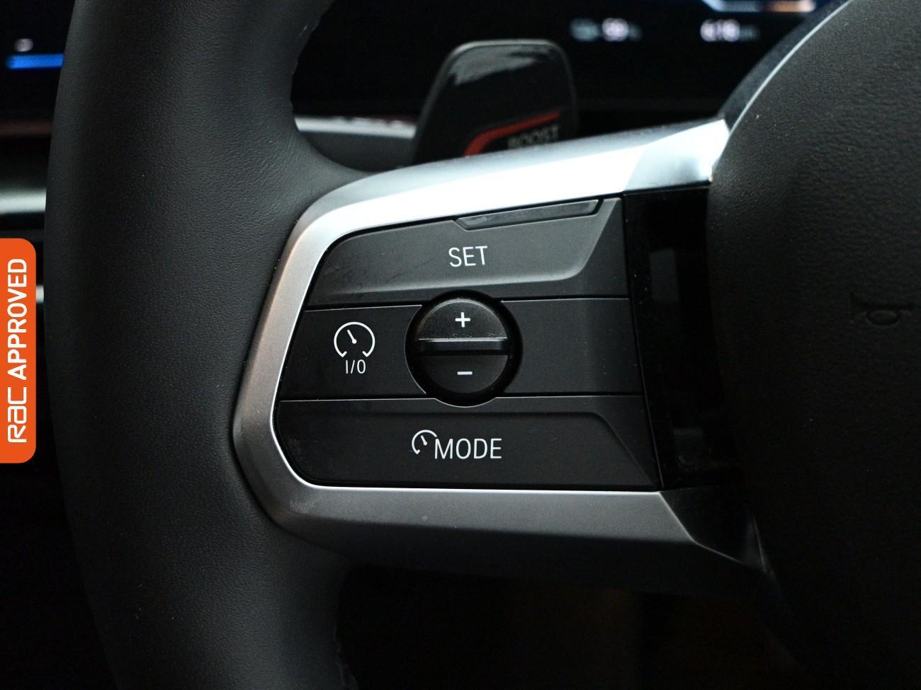 BMW Ix2 view 25