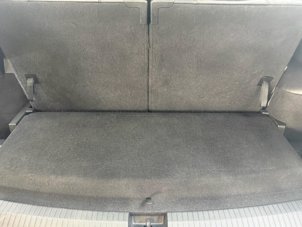Volkswagen Tiguan Allspace view 44