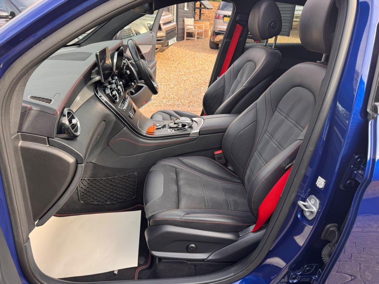 Mercedes-Benz GLC view 13