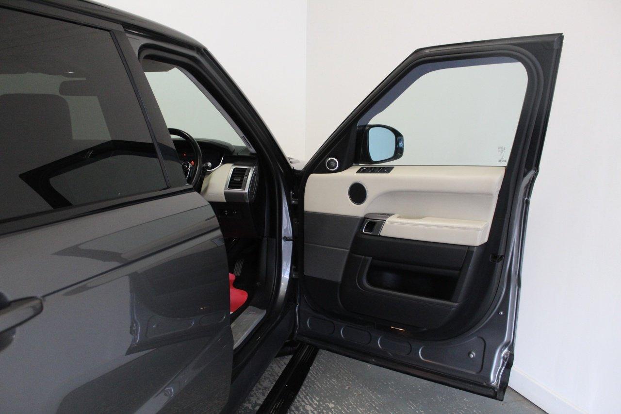 Land Rover Range Rover Sport view 24