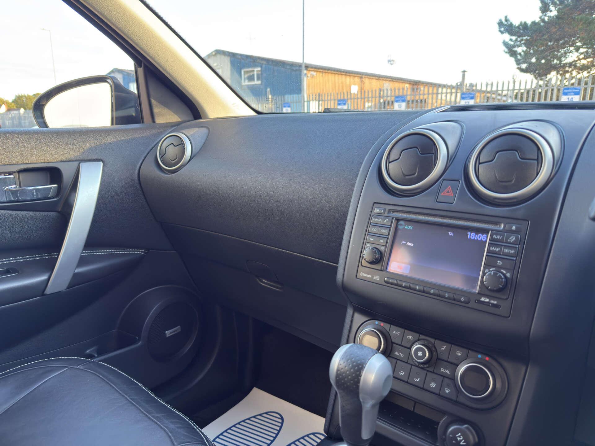 Nissan Qashqai+2 view 45