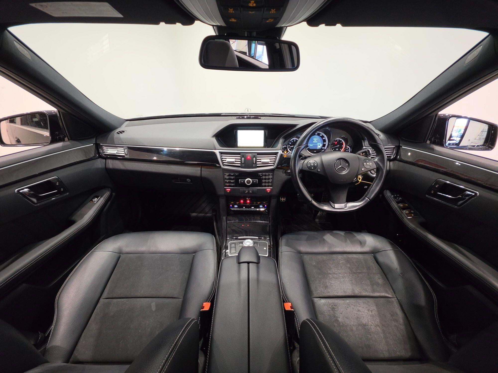 Mercedes-Benz E-Class view 30