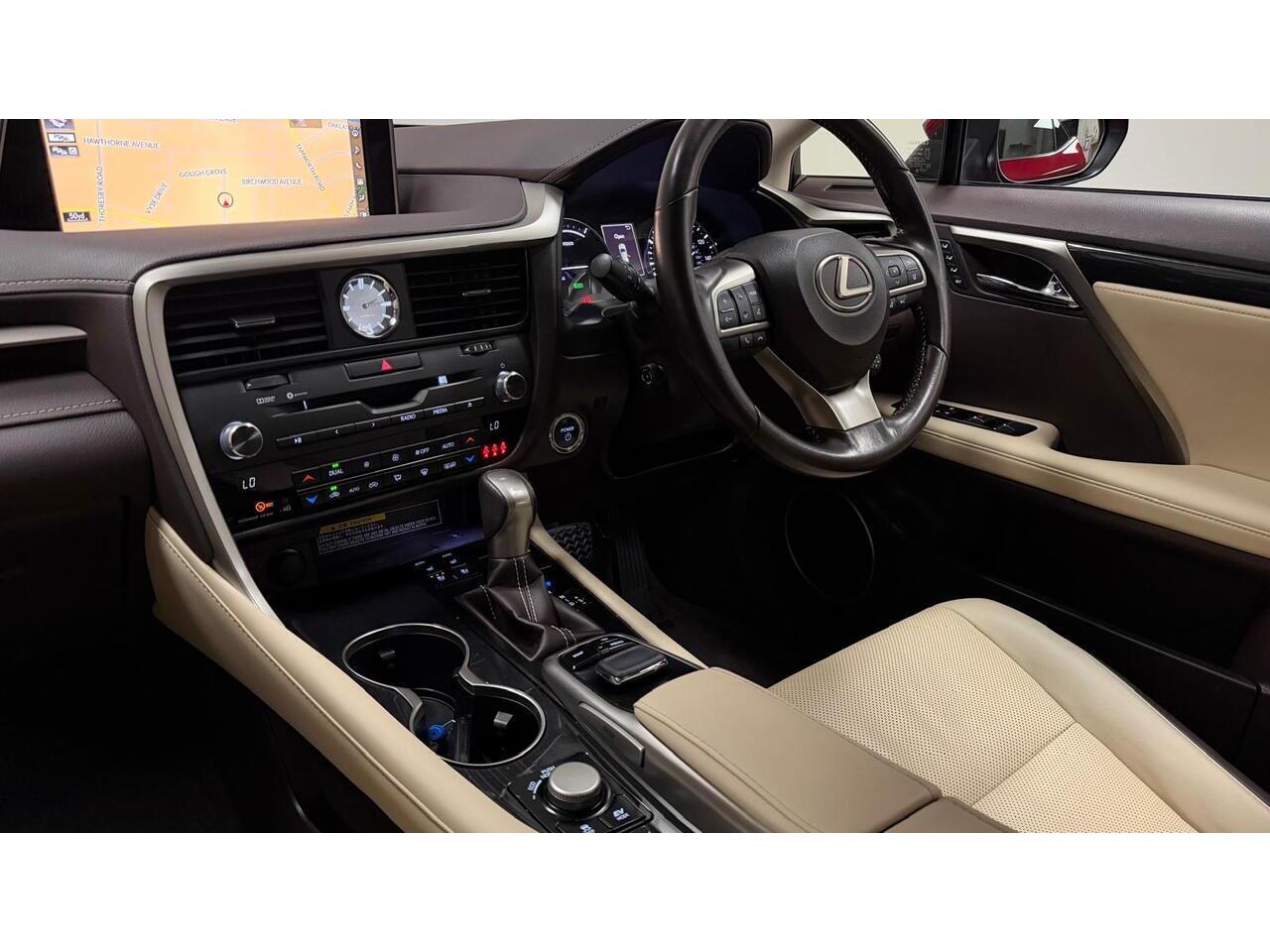 Lexus RX view 18