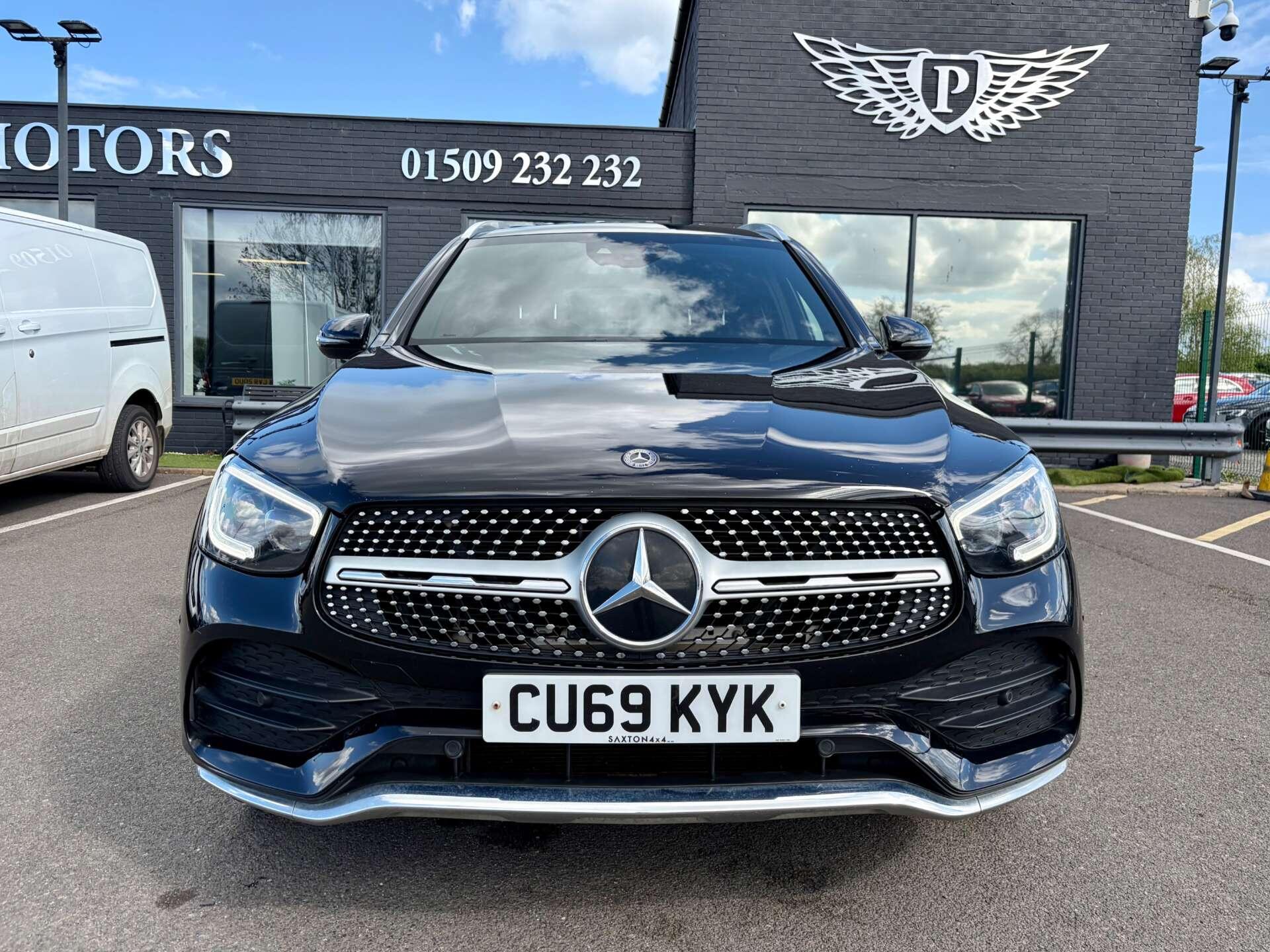 Mercedes-Benz GLC view 3
