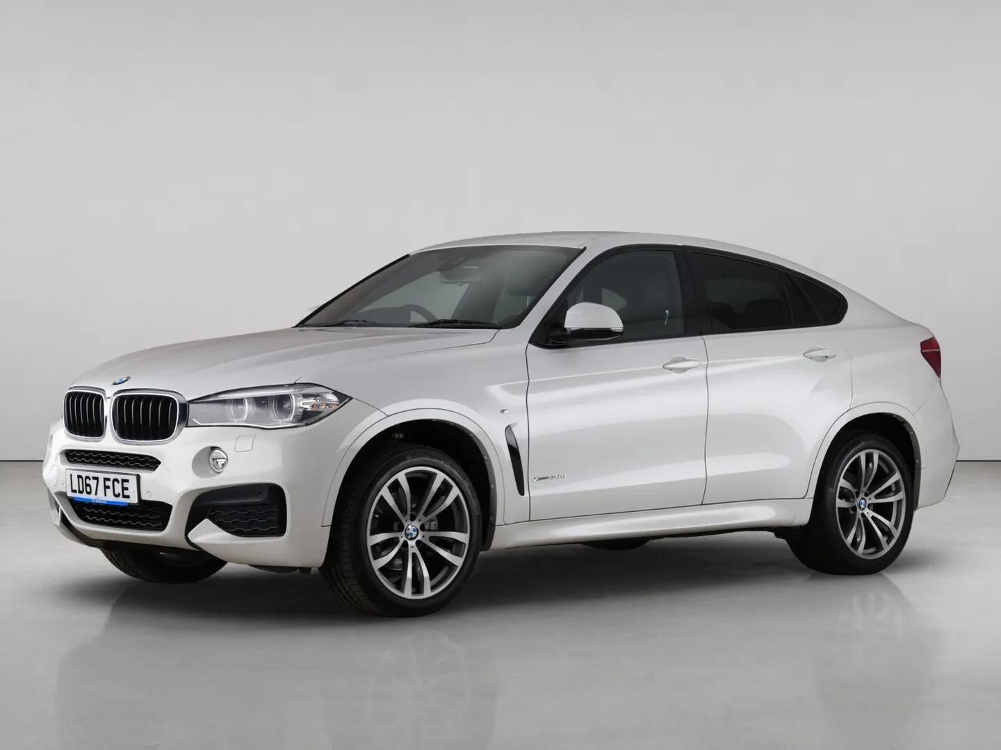 BMW X6 view 2