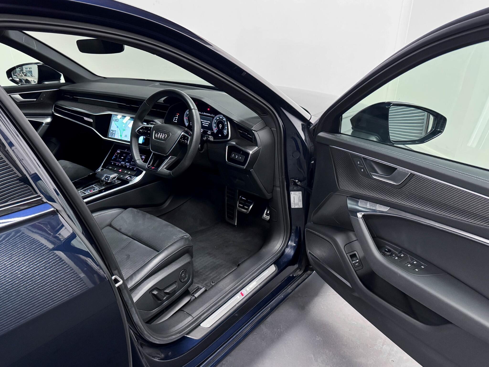 Audi A6 view 23