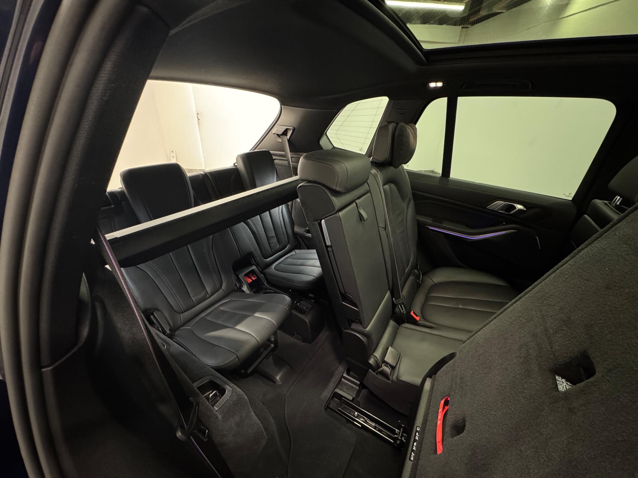 BMW X5 view 16