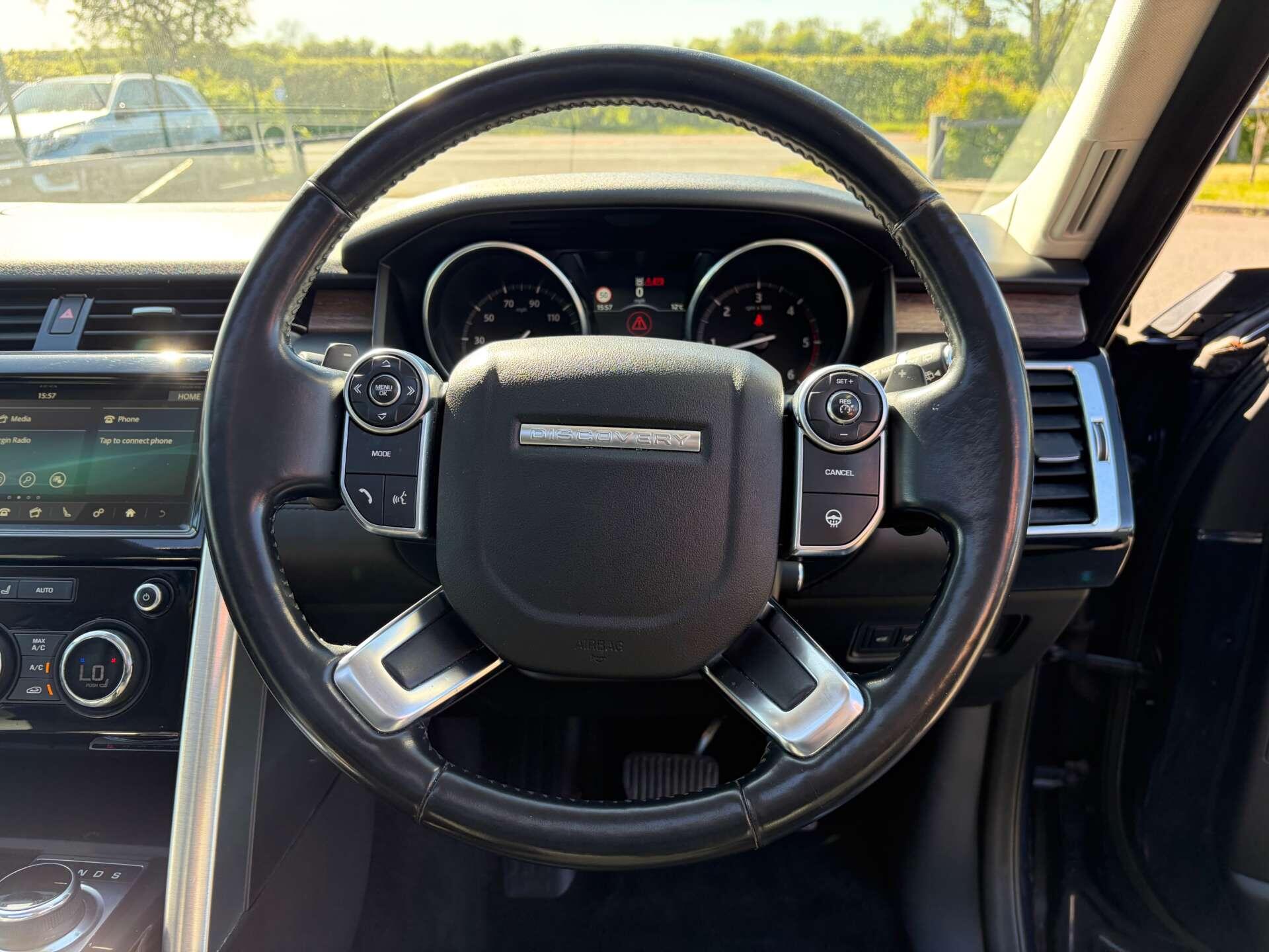 Land Rover Discovery 3 view 50