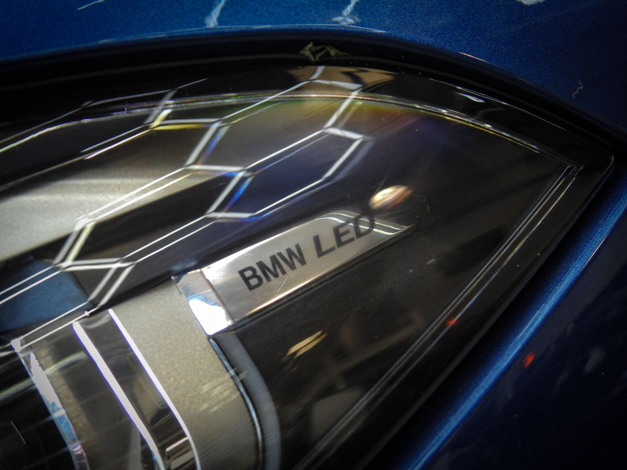 BMW 8 Series view 12