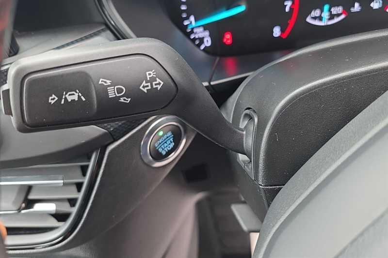 Ford Focus view 31