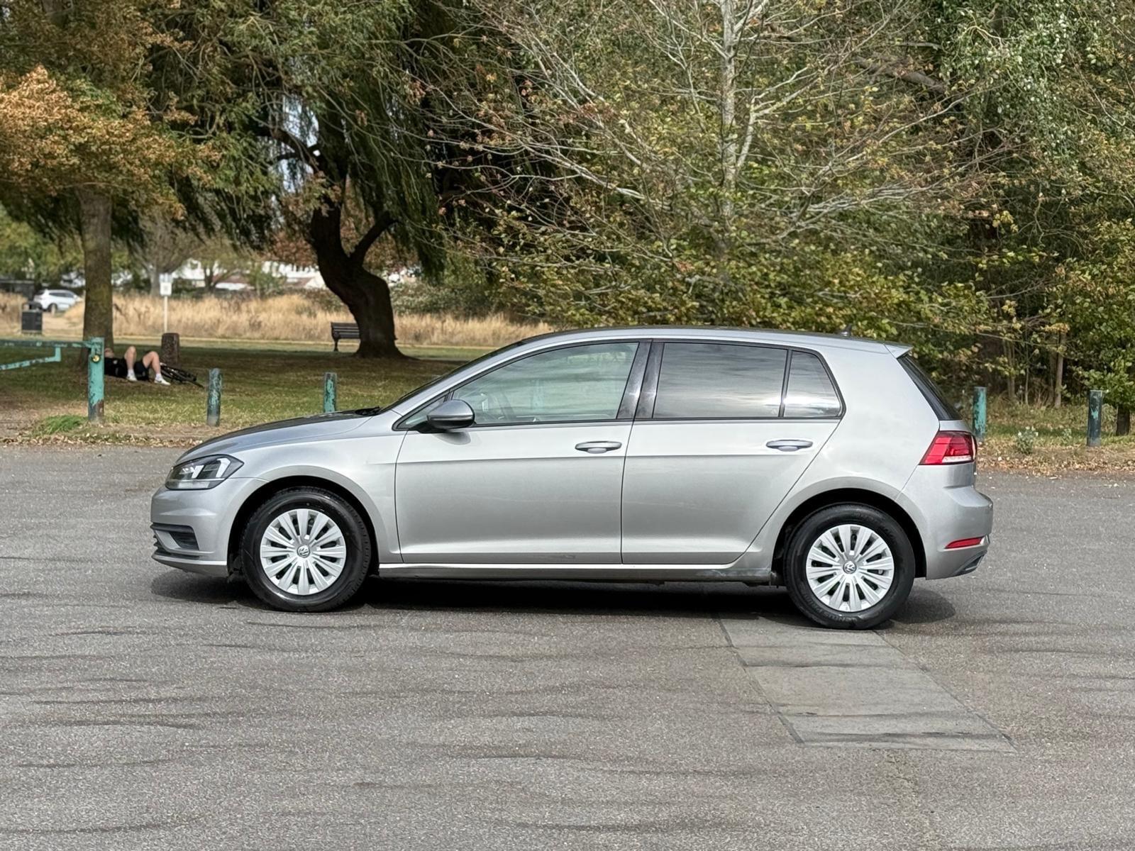 Volkswagen Golf view 10
