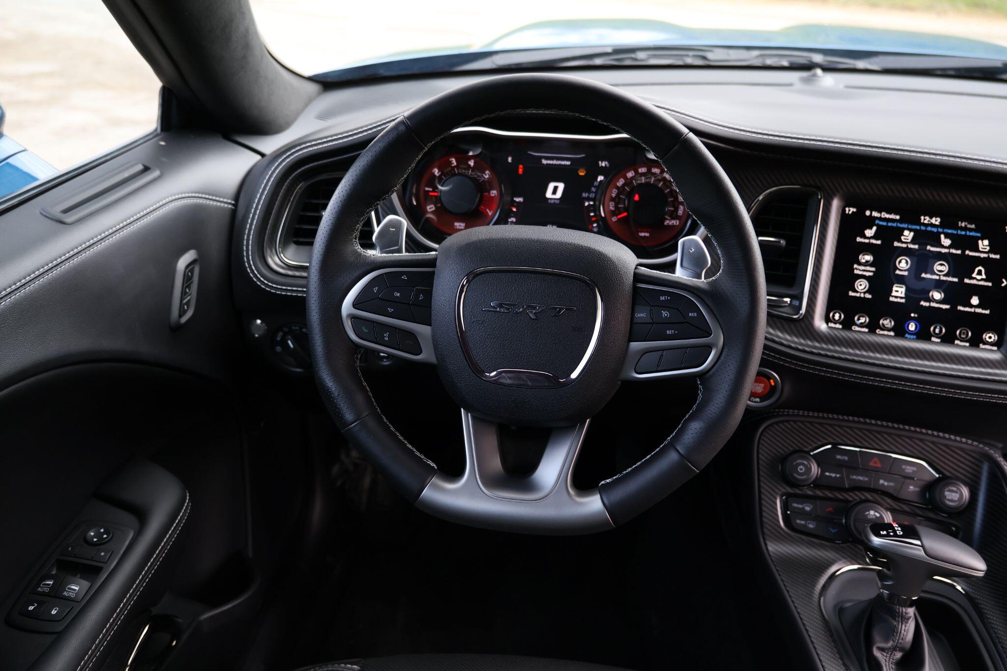 Dodge Challenger view 36