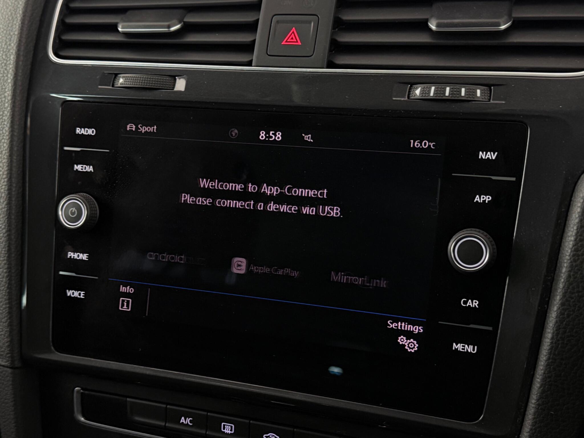 Volkswagen Golf view 27
