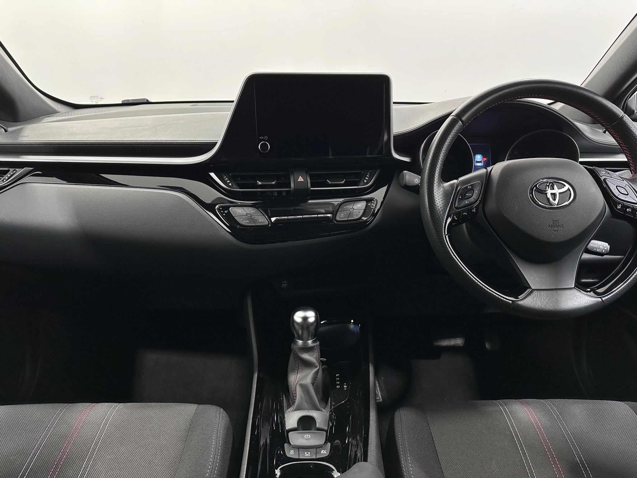 Toyota C-HR view 20