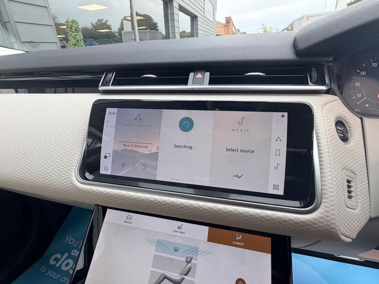 Land Rover Range Rover Velar view 27
