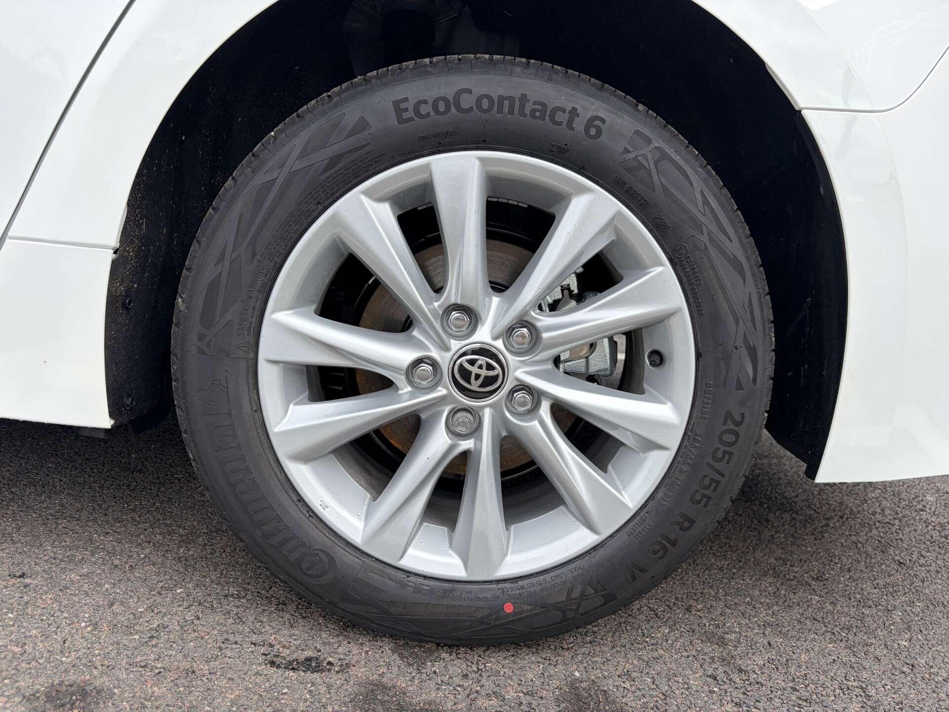 Toyota Corolla view 12