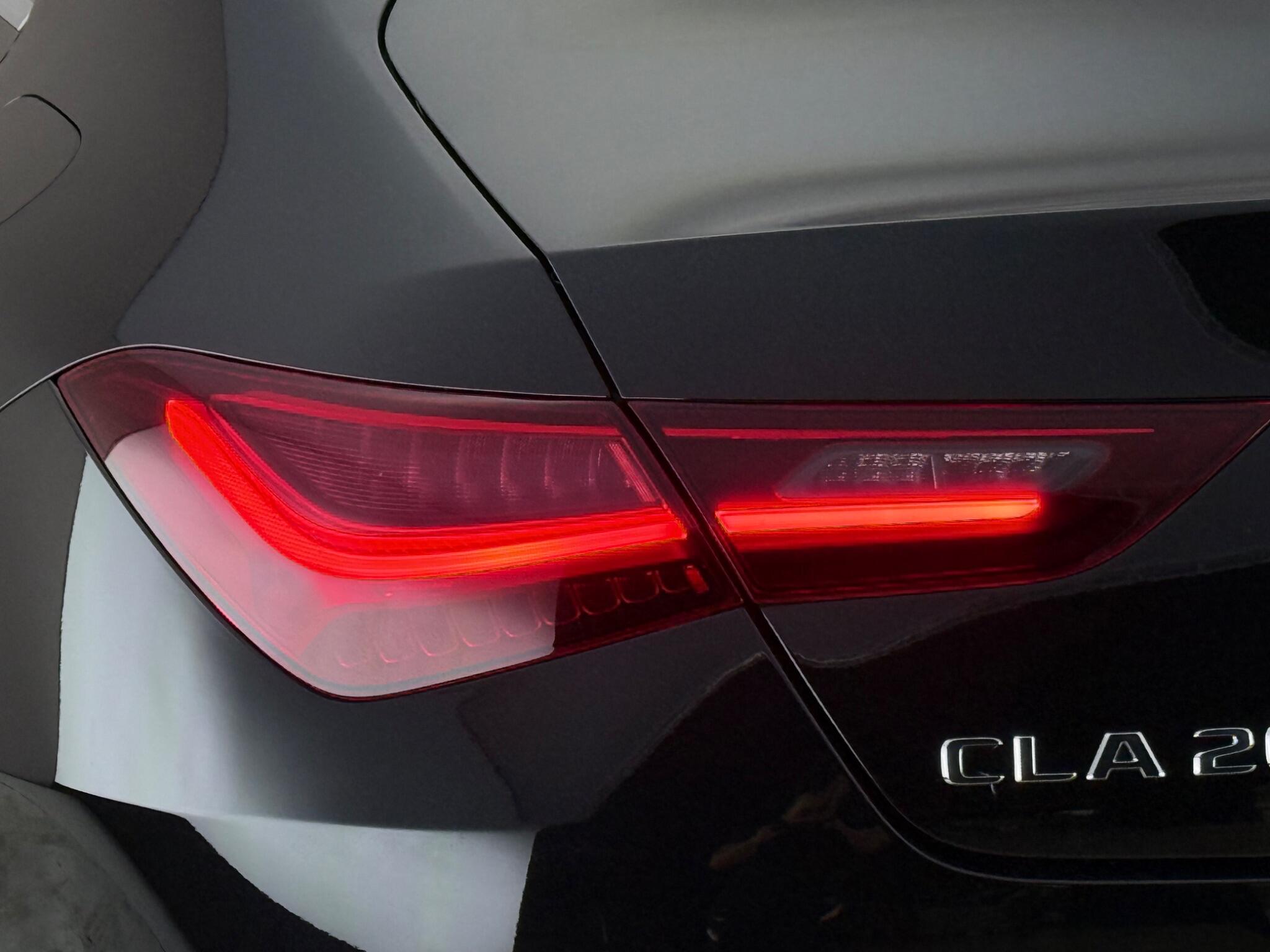 Mercedes-Benz Cla view 11