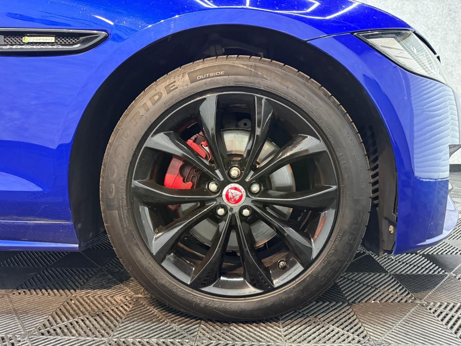 Jaguar XF view 23