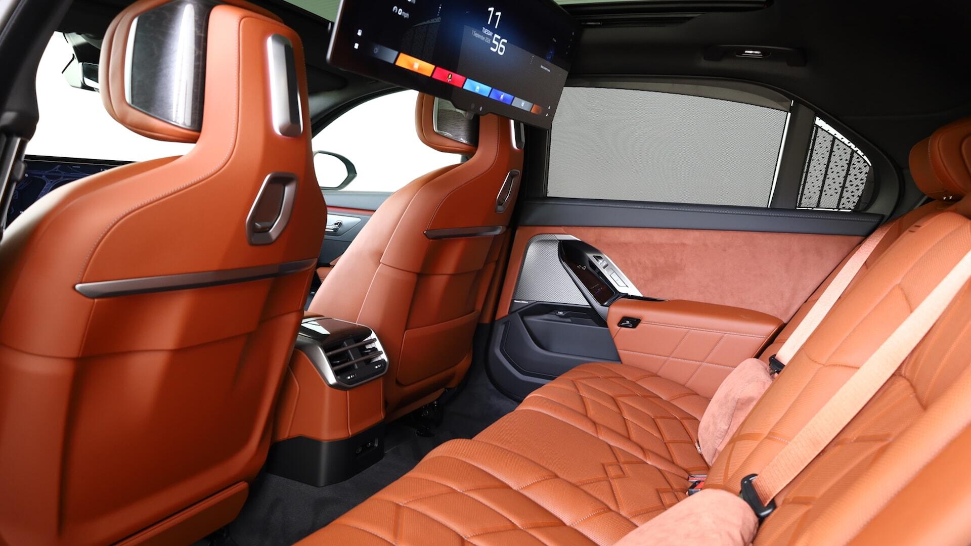 BMW XM view 12