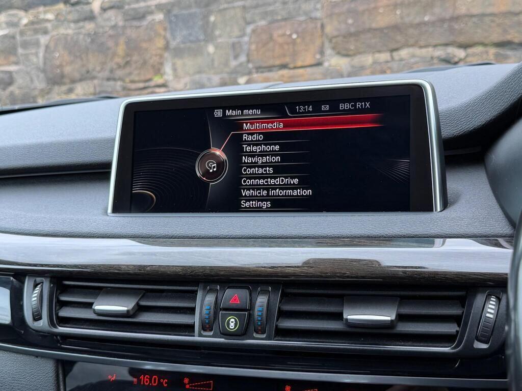 BMW X5 view 40