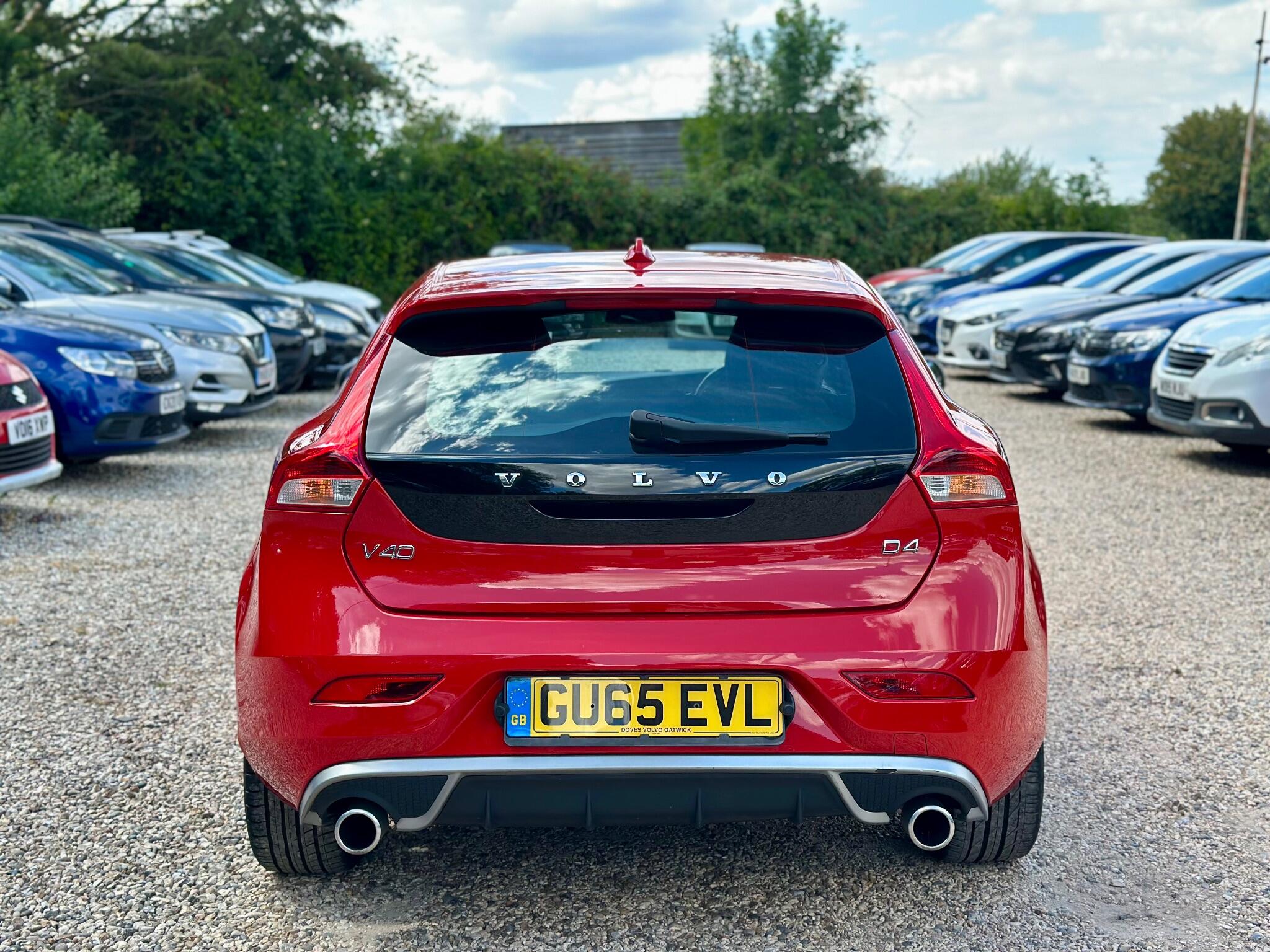 Volvo V40 view 15