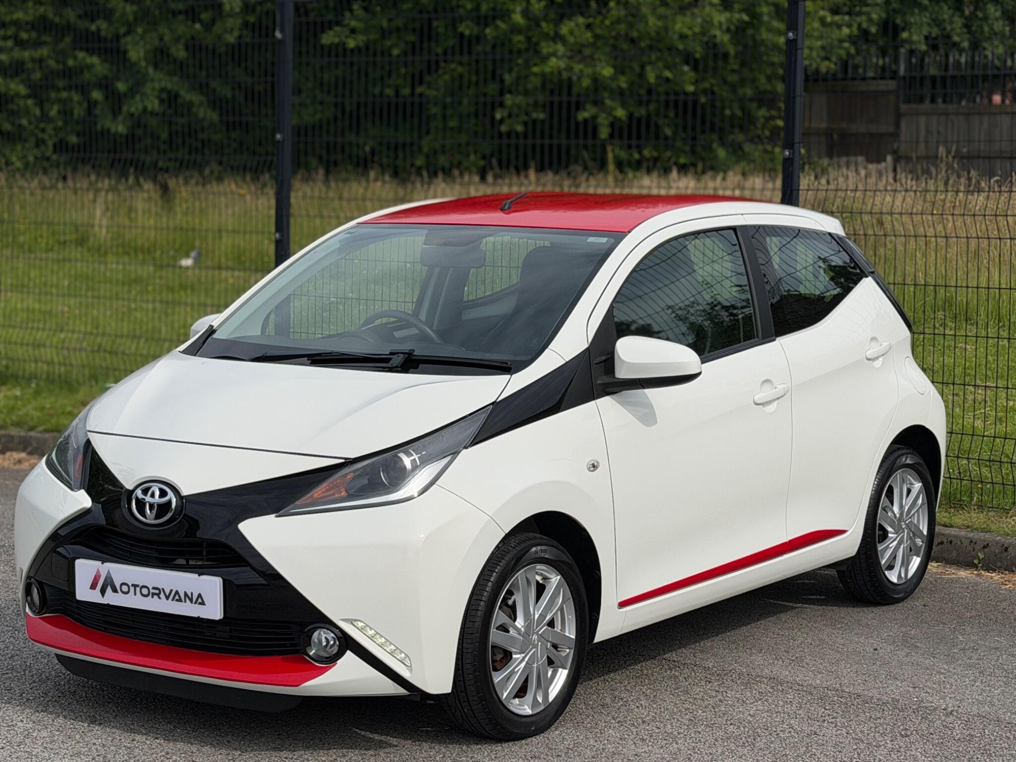 Toyota Aygo view 3