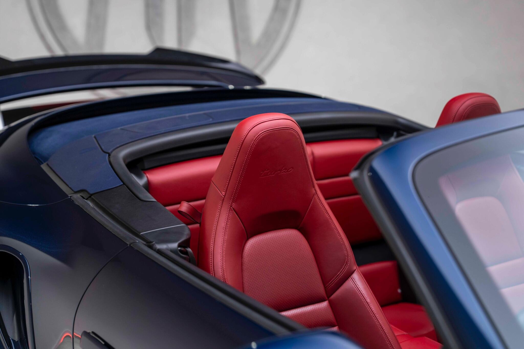 Porsche 911 view 49