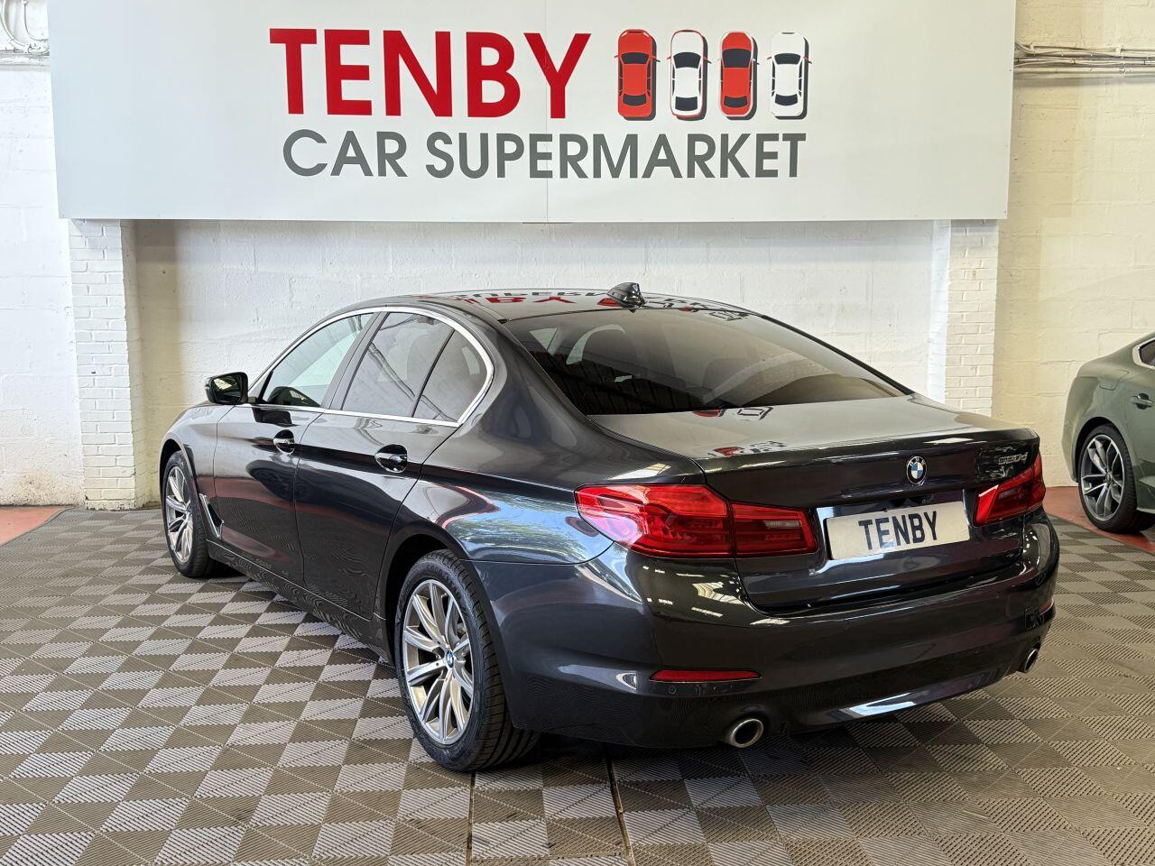 BMW 5 Series view 6