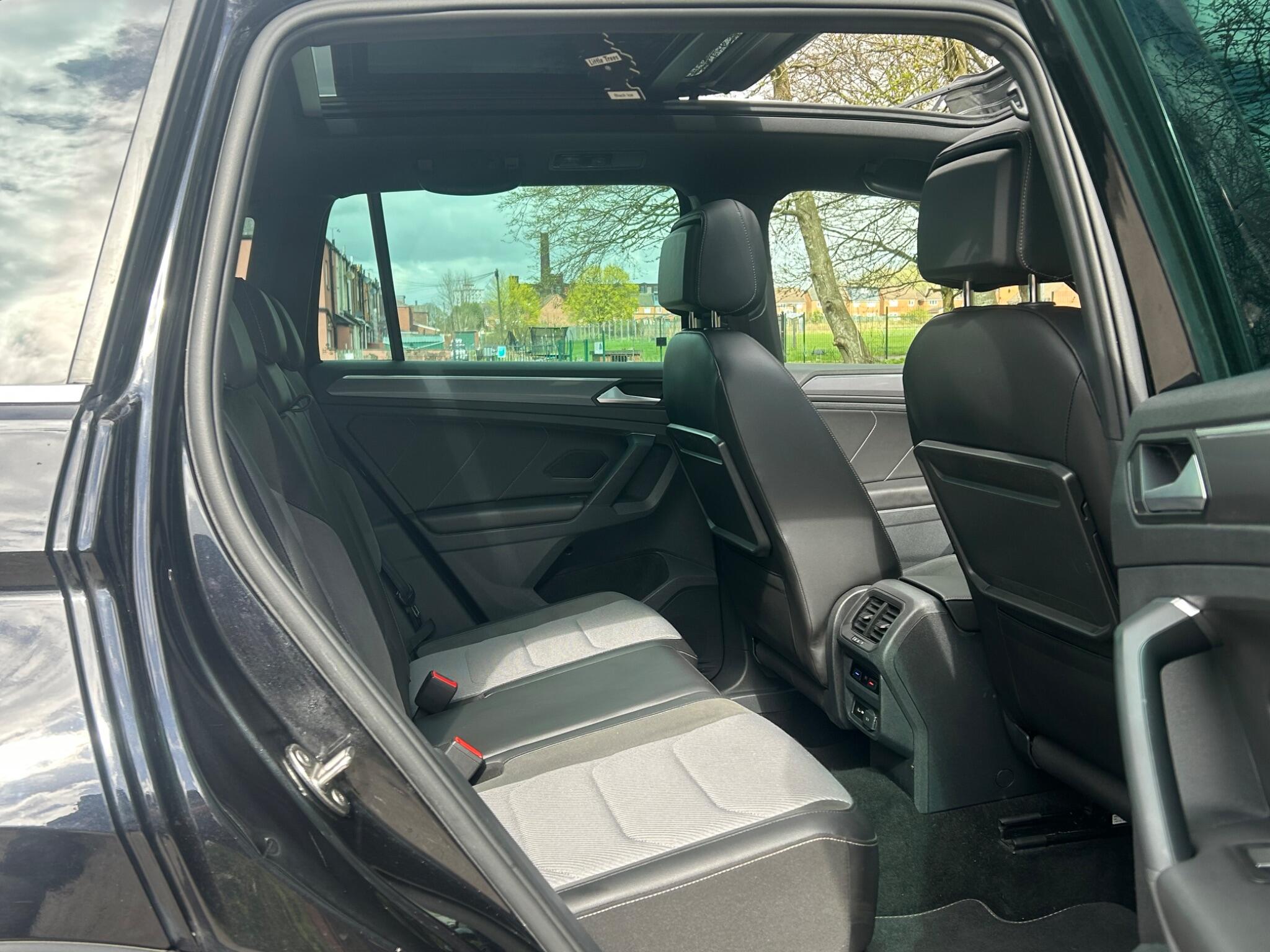 Volkswagen Tiguan view 28