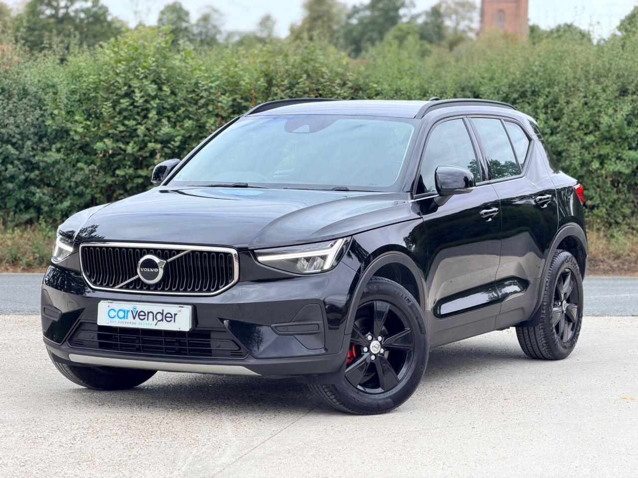 Volvo XC40 view 3