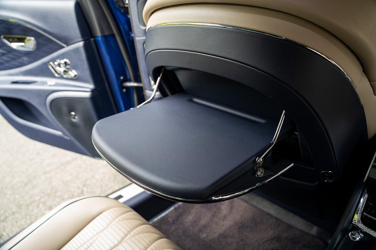 Bentley Flying Spur view 83