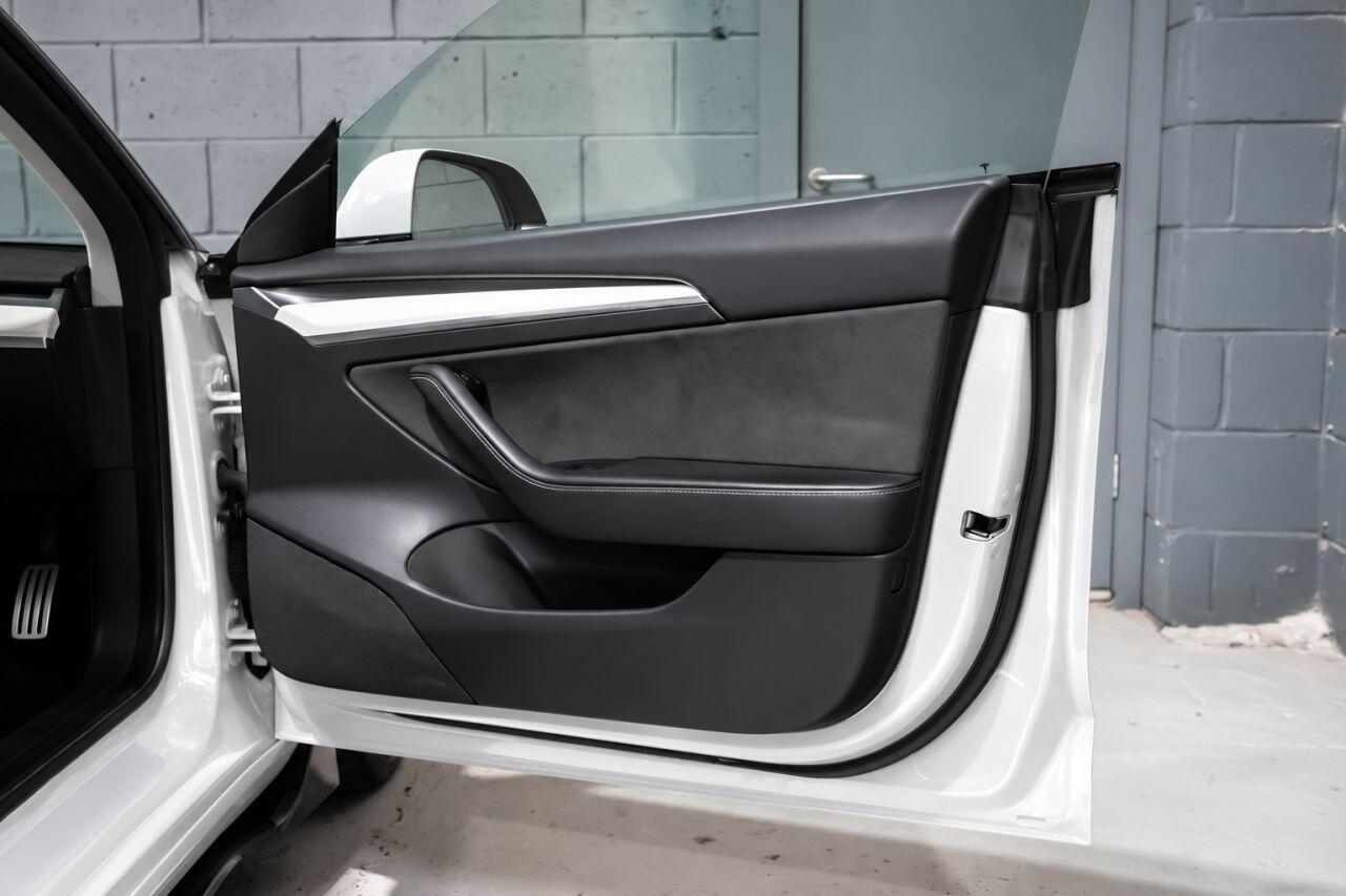 Tesla Model 3 view 8