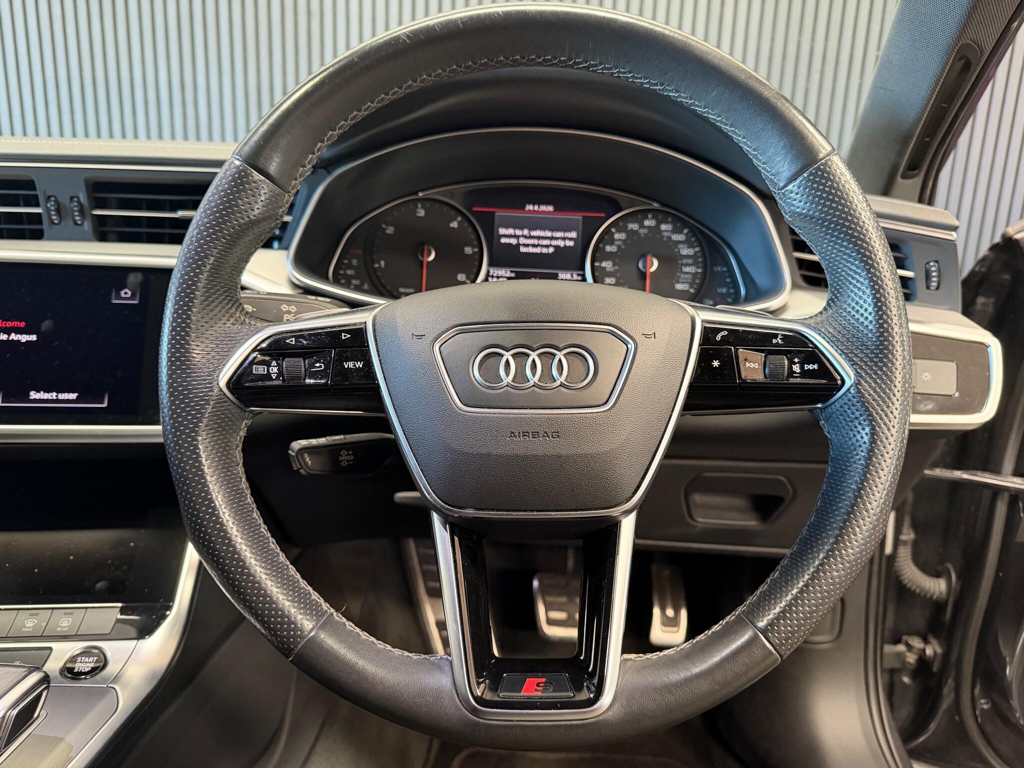 Audi A6 view 9