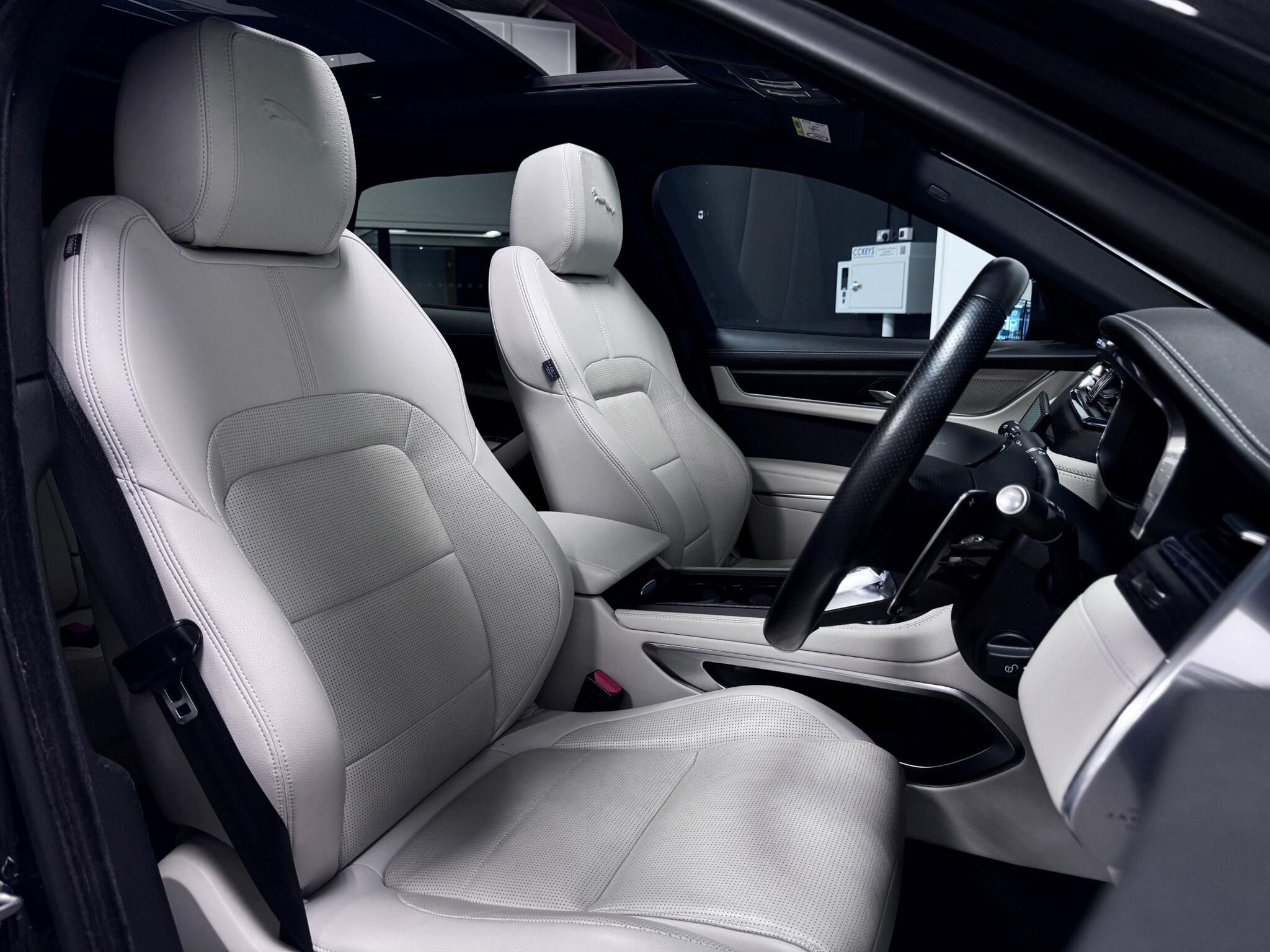 Jaguar F-Pace view 30