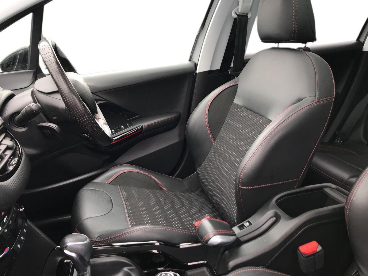 Peugeot 2008 view 6