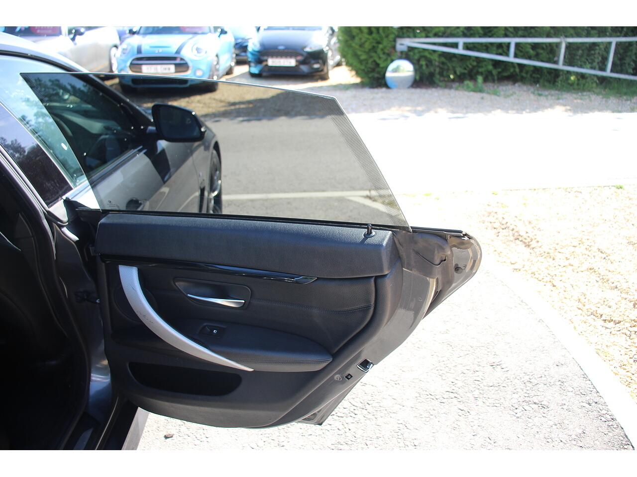 BMW 4 Series Gran Coupe view 41